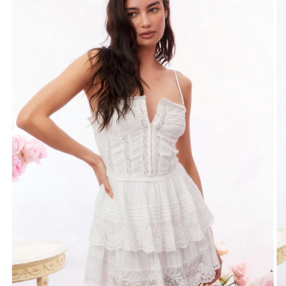 Elegant White Lace Dress